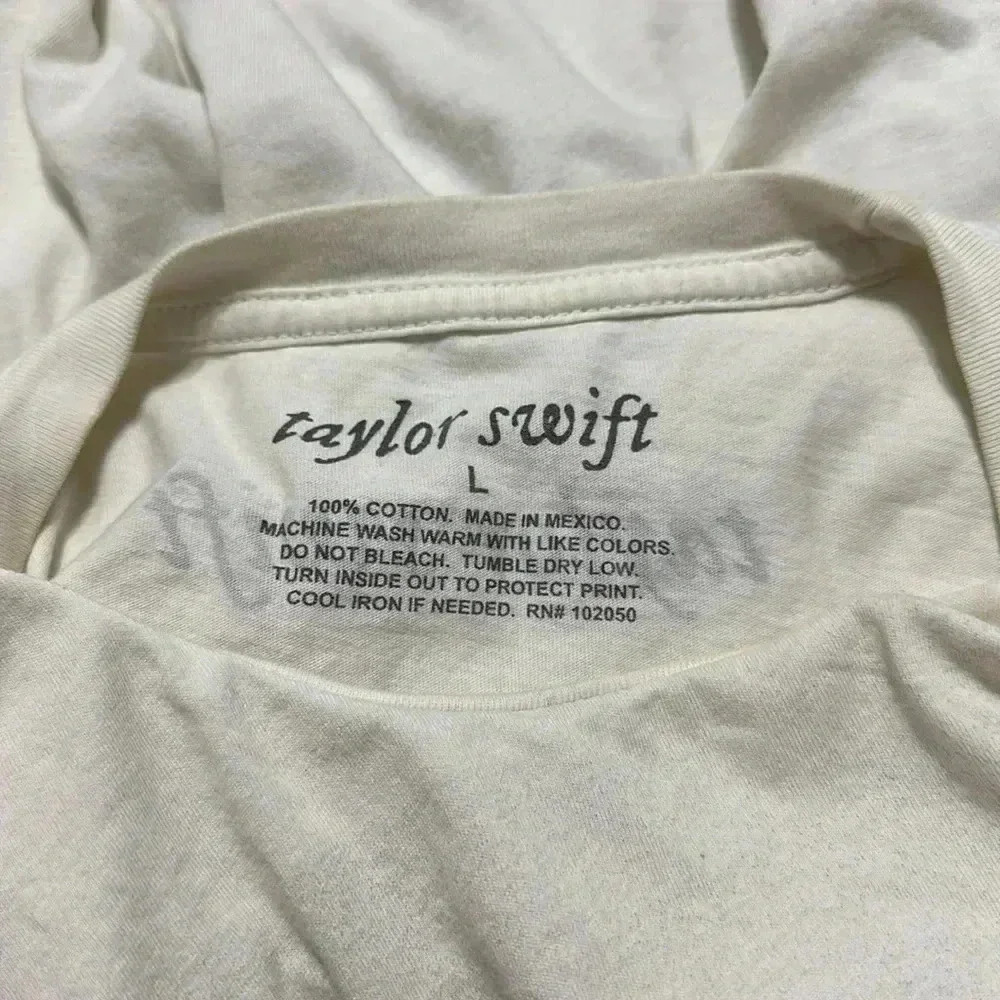 Taylor Swift - Picture 5 of 5